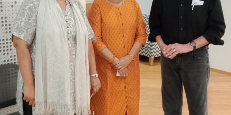 Meeting John Hawley during his lecture on "Historicizing Bhakti" at Columbia Global Centre, Mumbai