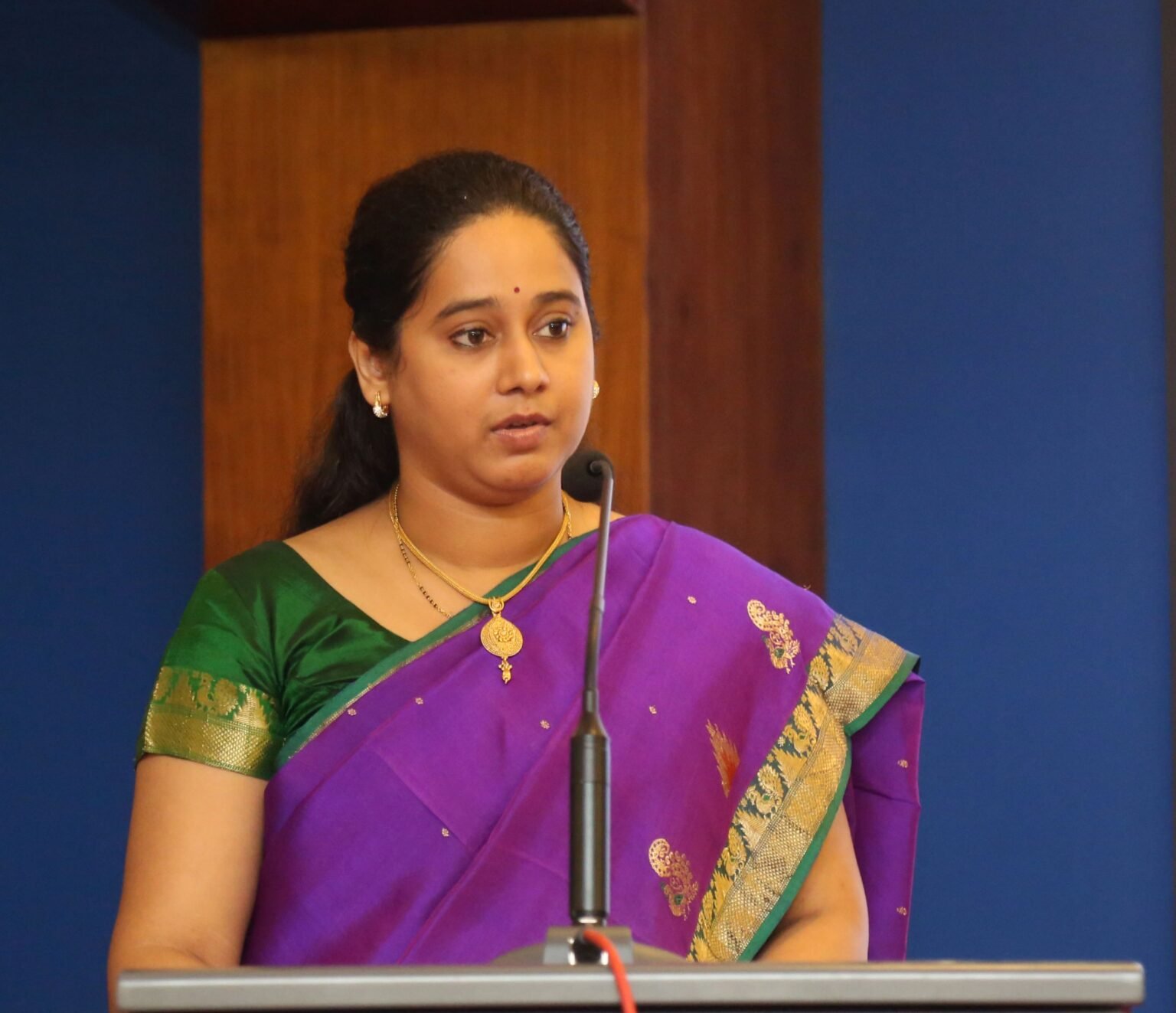 dr-shakuntala-gawde-head-and-assistant-professor-department-of